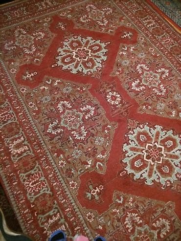 velik gence: Qırmızı tonlarda klassik Şərq naxışlı xalça - Dizayn: Mərkəzdə böyük — 2