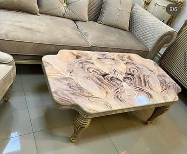 Qonaq desti 10.000azn. deste daxildi: 2divan 1kreslo Mermer stol — 3
