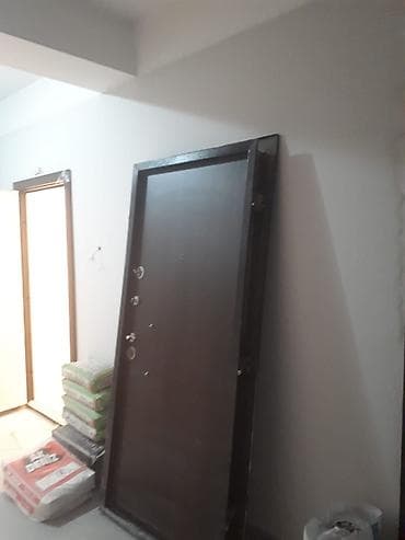 ikinci əl dəmir qapı: Dəmir giriş qapısı – qara rəng, komplekt çərçivə ilə. Xüsusiyyətlər — 1