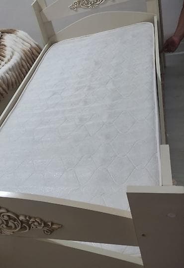 sumqayit divan: Bir nəfərlik klassik üslublu çarpayı və döşək dəsti - Ölçü: təxmini — 2