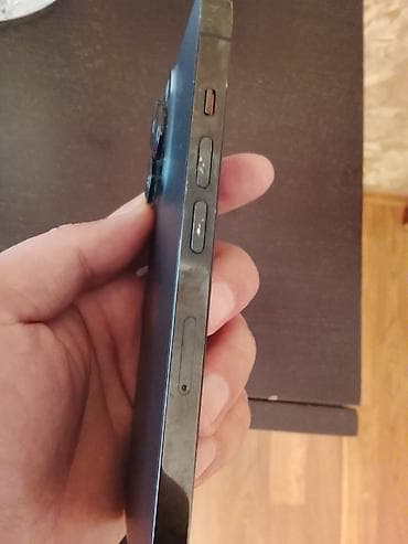 i̇phone 13 pro max: IPhone 14 Pro, Qara — 3