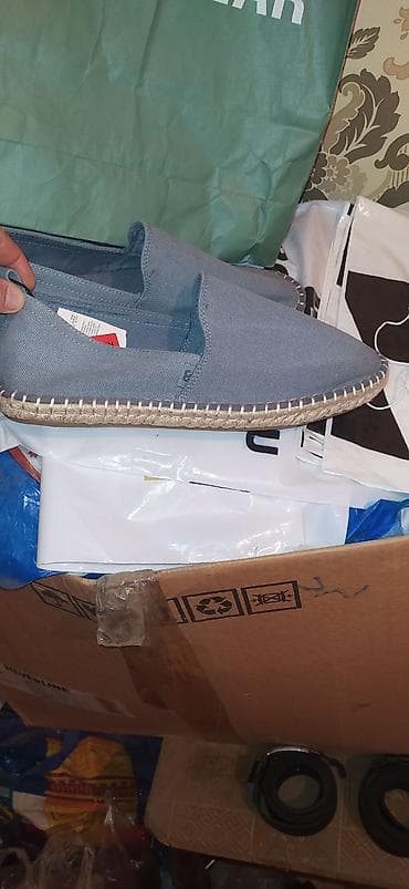 босоножки новые: Pull bear 44 ölçüsü yeni dır. 40 man. 80 manat alınıb — 4