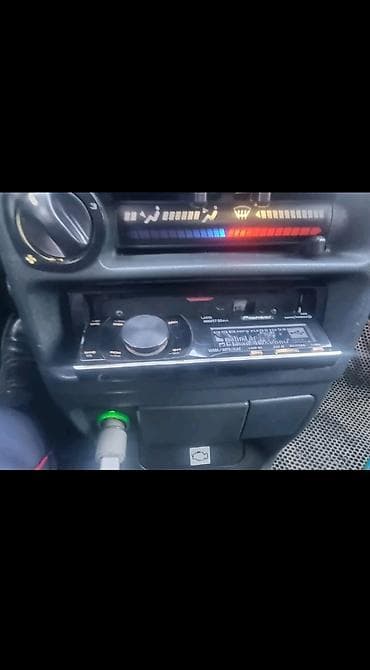 telefon ayfon 6: Maqnitol, Pioneer, AUX — 2