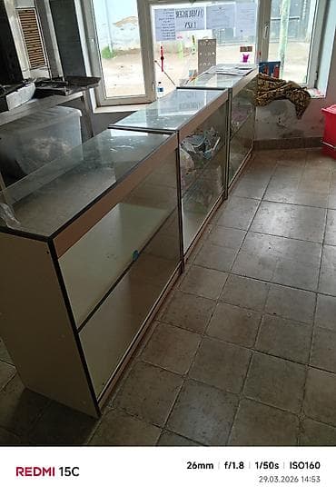 pos terminal: Mağaza vitrini və kassakurşağı tipli şüşəli stendlər 3 ədəddir 1 — 1