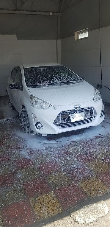 Nəqliyyat: Toyota Aqua: 1.5 l | 2018 il Hetçbek — 6