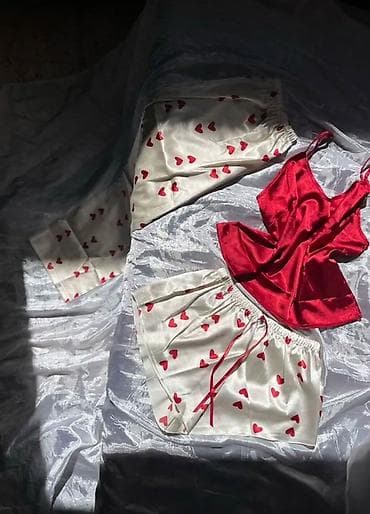 сумка бренд: Üçlü atlas pijama dəsti – qarışıq rəng Dəstə daxildir: Pijama üstü — 2