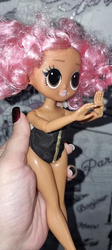 boks geyimi: LOL Original Surprise OMG tipli böyük kukla - Qabarıq bəyaz konturlu — 2