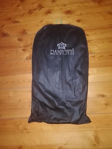 Salam, kosyum ideal vəziyyətdə,Uşaq yalnız bir dəfə, toya geyinilibvə