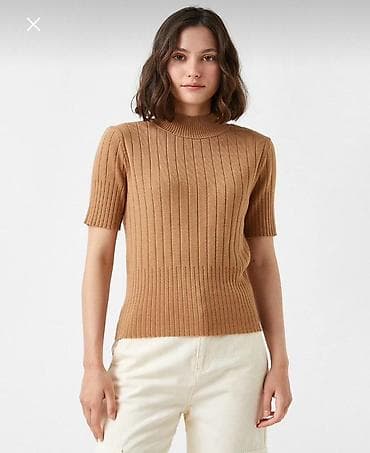 Qadın rib toxumalı qısaqol sviter - Rəng: karamel/qəhvəyi - Dizayn — 2