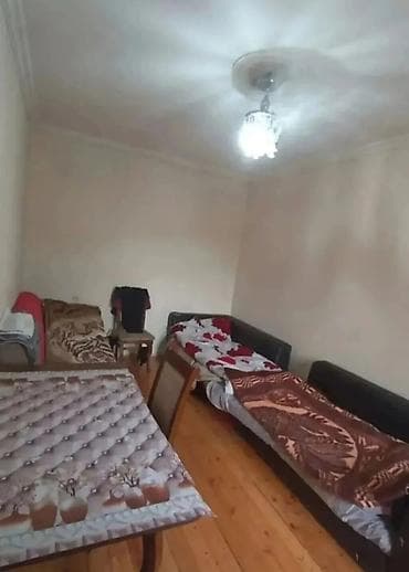 4 otaqlı ev: 50 kv. m, 2 otaqlı, Qaz — 1