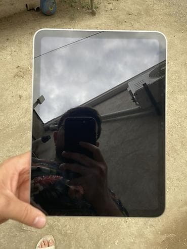 ipad 10 nesil: Pad 10 satilir .Ios axirinci. 350manata. Icloudu temizdir. Ekranda — 7