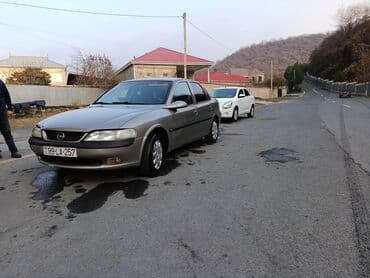 радиатор охлаждения опель вектра б: Opel Vectra: 1.8 l | 1999 il Sedan — 3
