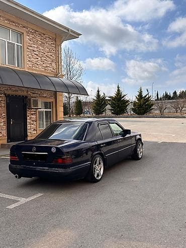 bmw e46 disk: Mercedes-Benz W124: 2 l | 1993 il Sedan — 3