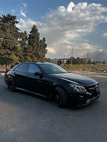 met: Mercedes-Benz E-Class: 3.5 l | 2011 il Sedan — 5