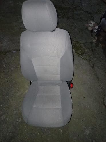 07 sekilleri: Avtomobil ön oturacağı - Boz rəngli parça üzlüklü, başaltılıqla — 7