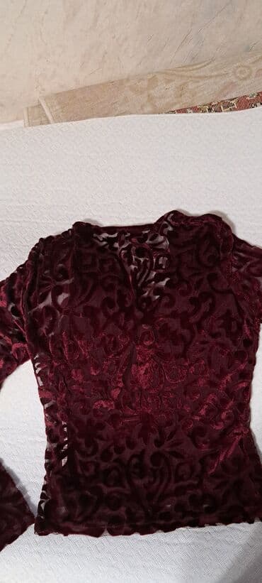 женская шифоновая блуза: Bordo rəngli məxməri naxışlı bluz. - Parça: məxməri effektli, yarı — 1