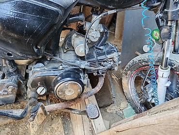 Motonəqliyyat: 80 kubdu otr sur motodu akmlyator usdedi starteri isdeyir sadəcə — 4