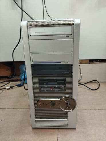 komputer windows 7: Windows 8.1 sistem bloku procesor komputerəməliyyat sistemi ilə — 1