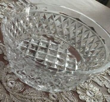 yeni il üçün hədiyyələr: Kohne Xrustal meyve qabi satilir. Yenidir. Qiymeti 40 manat — 2