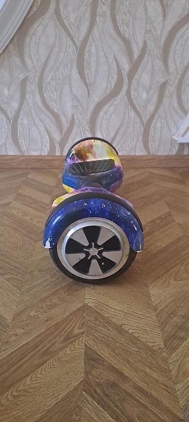 cd disk: Elektrik hoverboard (gyroskuter) – kosmos dizaynlı korpus və LED — 2