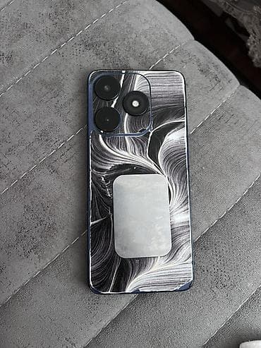 телефон fly fs520 selfie 1: Tecno 128 ГБ, Две SIM карты — 2