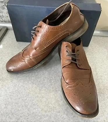 piton ayaqqabı: Klassik kişi broq ayaqqabıları - Model: Oxford tipli, broq — 1