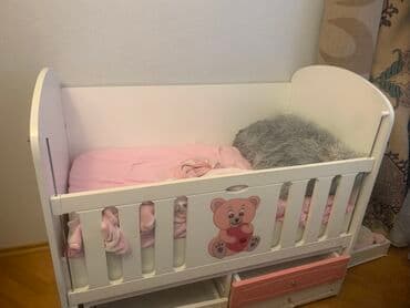uşaq ucun beşik: Qız üçün, Dördbucaq, Beşik, Dəstsiz, Matras ilə, Yellənmə mexanizmsiz — 1