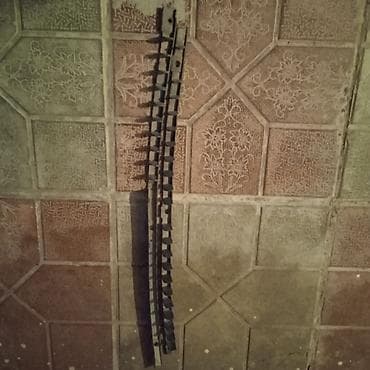 099 015 in vetravoyunun üdündə olan kabron daraqı qırığı çatı yoxdu