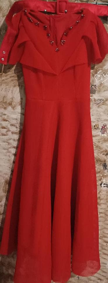 Qırmızı zərif ziyafət donu - Model: A-kəsimli, uzun ətəkli - Rəng