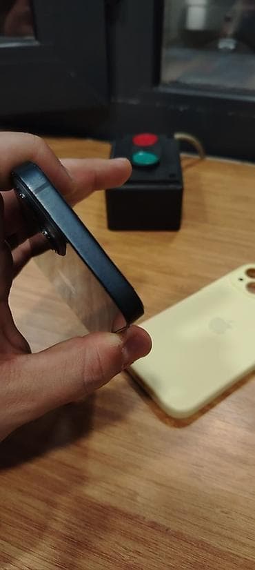 11 pro dubay: IPhone 13, 128 GB, Qara, Face ID — 6