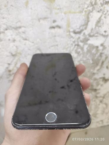 iphone 7 pulus: IPhone 7 Plus, 32 GB, Jet Black, Barmaq izi — 2