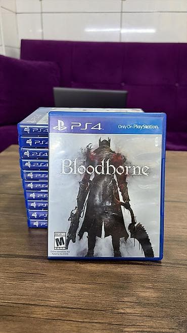 kondisoner islenmis: Playstation 4-5 diskləri satılır. Hər birini öz qiyməti var — 5