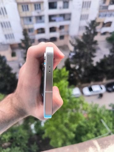 a 51 telefon: Samsung Galaxy S24+, 256 GB, rəng - Ağ, İki sim kartlı — 4