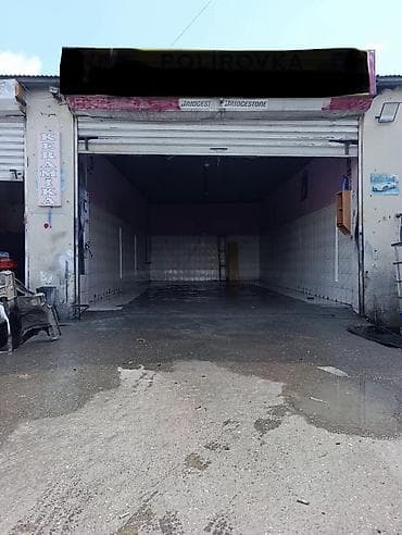 Аренда гаража: Əhmədlidə, avtomobillərin çox sıx hərəkətdə olduğu küçədə yerləşən — 1