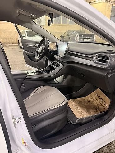 Nəqliyyat: BYD : 1.6 l | 2024 il 70000 km Sedan — 9