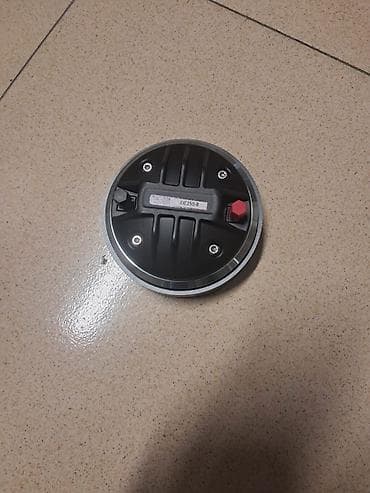 dj kontroller: Məhsul: Professional akustik sistem üçün komponentlər dəsti Tərkib: - — 3