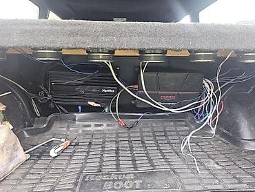 dinamik pioneer: Avtomobil üçün tam audio sistemi satılır. Tərkib: - Pioneer — 2