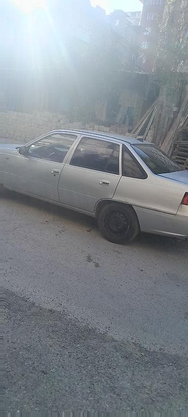 Транспорт: Daewoo Nexia: 1.6 л | 2010 г. Седан — 3