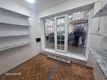 melissa parkda kiraye evler: Kiralıq kiçik vitrinli ticarət sahəsi - Küçəyə çıxışı və böyük — 1