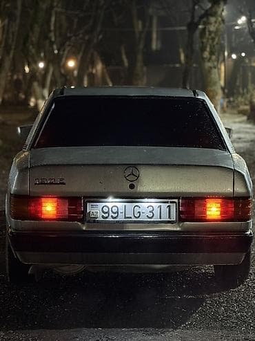 vito 651 motor: Mercedes-Benz 190 (W201) sedan - Gümüşü rəng, klassik W201 dizaynı - — 5