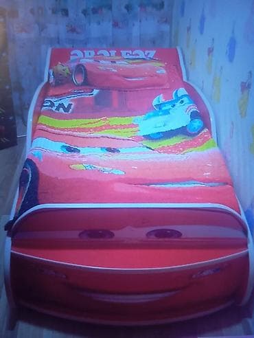 ((7453))*Asya* Qiymet. 90 azn. Maşin çarpayi. Yaxşi veziyyetdedi