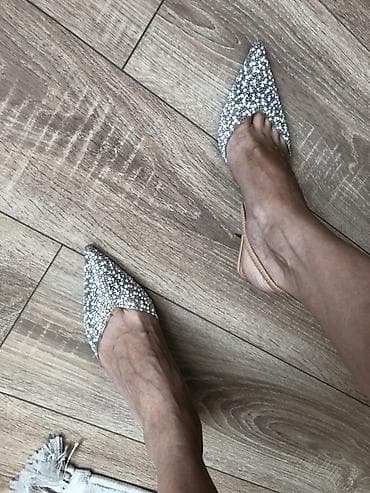 Basanoşka və səndəllər: Bershka qadın sandaleti - Rəng: qara, laklı effekt - Model: nazik — 8