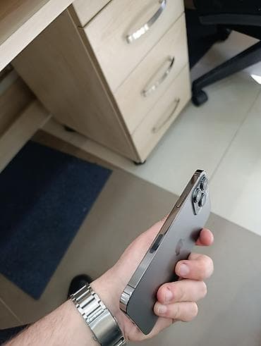 iphone se 2023: IPhone 13 Pro Max, 256 GB, Black Titanium, Face ID — 3