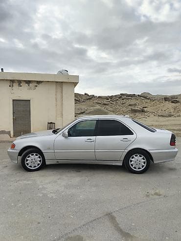 sükan mersedes: Salam. Masin. Otur sur. Etrafıi Elaqe saxla 2. 2.sidyaydi. Dizeı Mator — 3