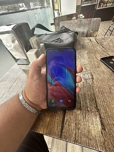 ipod mp3 player: Samsung Galaxy A20, 32 GB, rəng - Qara, İki sim kartlı — 1