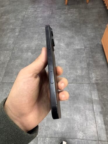 appl: IPhone 16 Pro Max, 256 GB, Qara, Face ID — 2