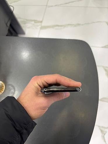 appl: IPhone Xs Max, 64 GB, Qara, Face ID — 4