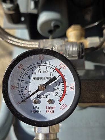 Mexaniki əl alətləri: Yağsız, səssiz hava kompressoru – 1280 W Xüsusiyyətlər: - Güc: 1280 W — 2