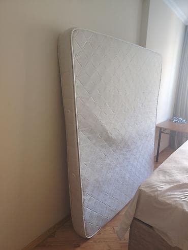 ortopedik matras: Ortopedik tipli, ikiüzlü döşək - Ölçü: təxminən 180×200 sm (queen — 1
