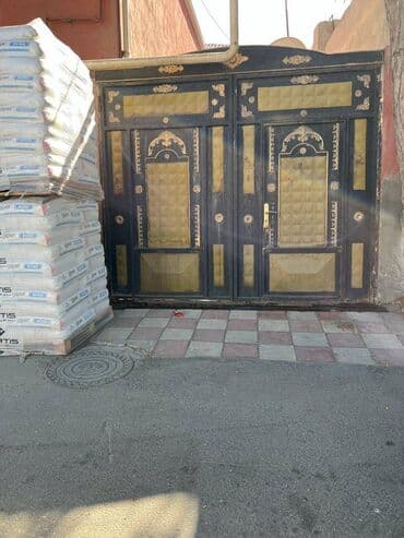 konteyner mağaza: Yeni Ramanada, Kolleci və Şamlığı keçdikdən sonra, əsas yolun — 3